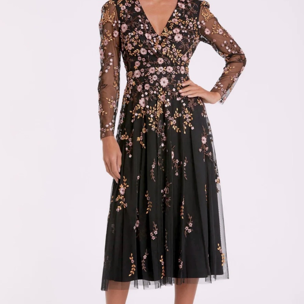 MAC DUGGAL  35103 New with Tags Embroidered  Floral Mid Length Dress